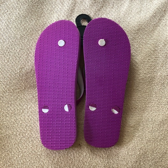 Flip Flops - Picture 5 of 6
